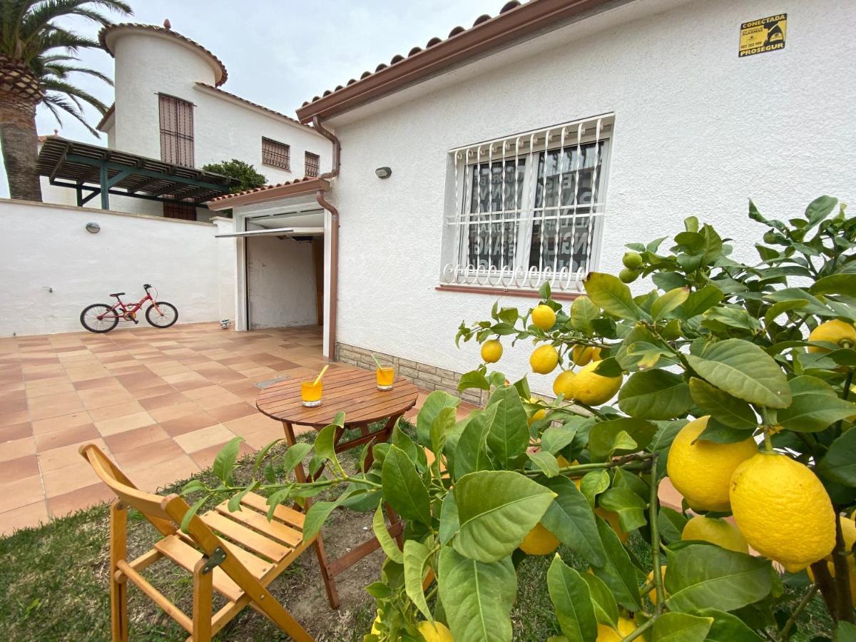 Villa Cambrils Beach Экстерьер фото